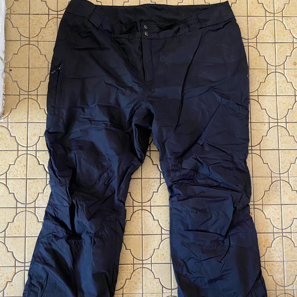 Columbia woman’s 2x Omni heat snow pants
